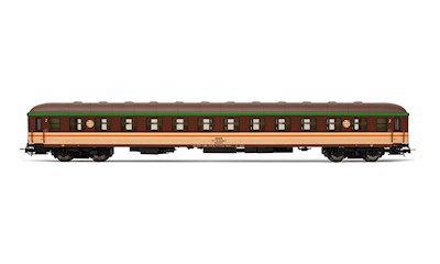 RENFE B Wagen BB-8800 with wide windows Estrella Ep. IV
