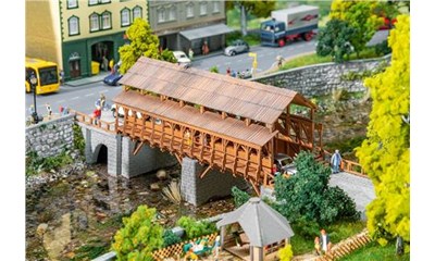 Eisenbahn-Holzbrücke
