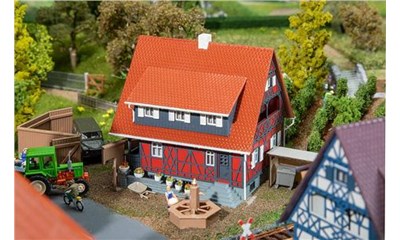 Fachwerkhaus mit Brunnen