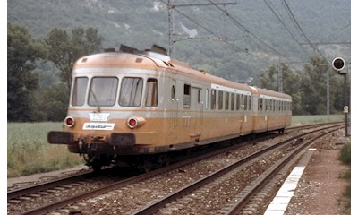 SNCF 2-teil. Diesetriebzug RGP I Alpazur grau/orange Ep. IV