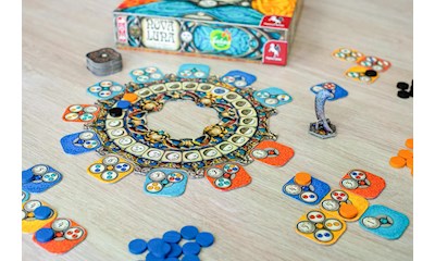 Nova Luna, d ab 8 Jahren, 1-4 Spieler, astrales Legespiel