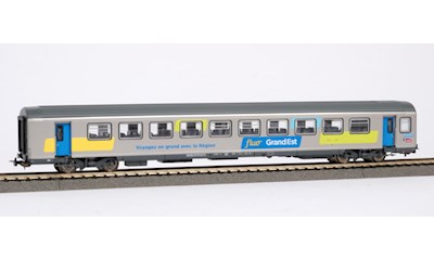 SNCF 2 Personenwagen 2.Klasse Fluo Grand Est  Ep. VI