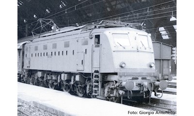 E-Lok E.428 3. aerodynamische Serie FS III + PluX22 Dec. ACS