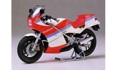 Suzuki RG250F Full Options