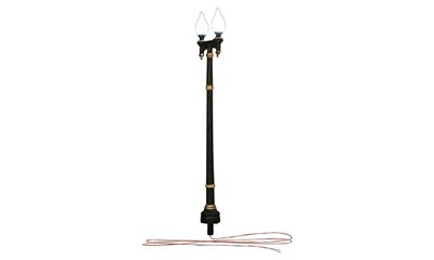 N DOUBLE LAMP POST