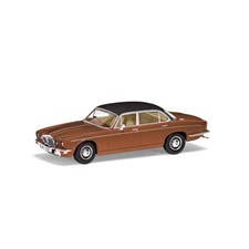 Daimler Double Six Series 2 Vanden Plas - Caramel